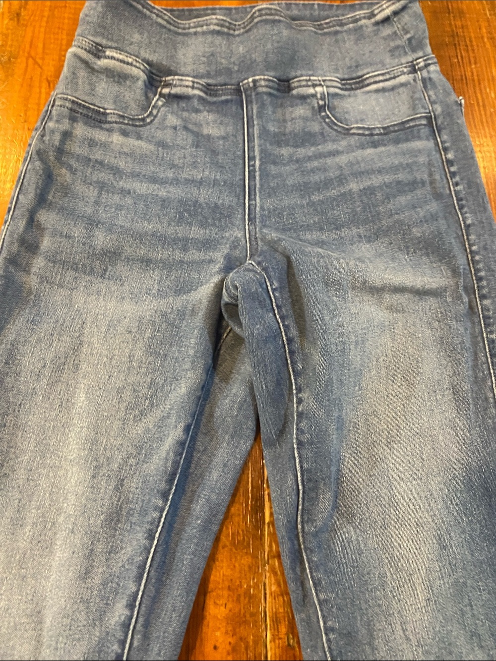 American Eagle women’s XS elastic band wide legged jeans